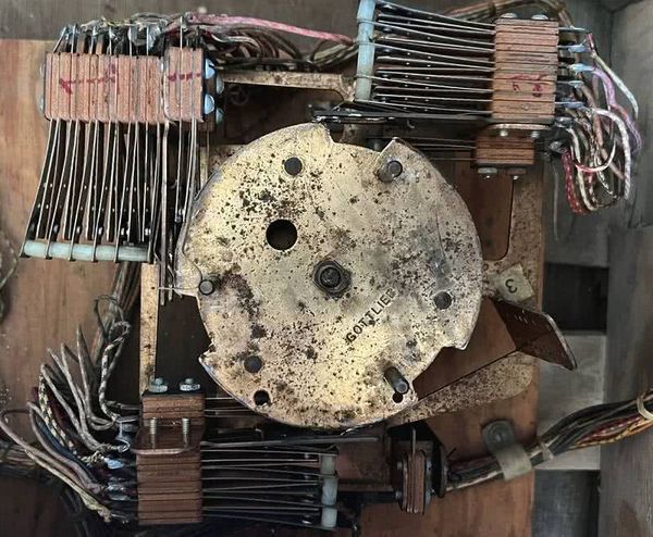 Flipper électromécanique Gottlieb, moteur de score